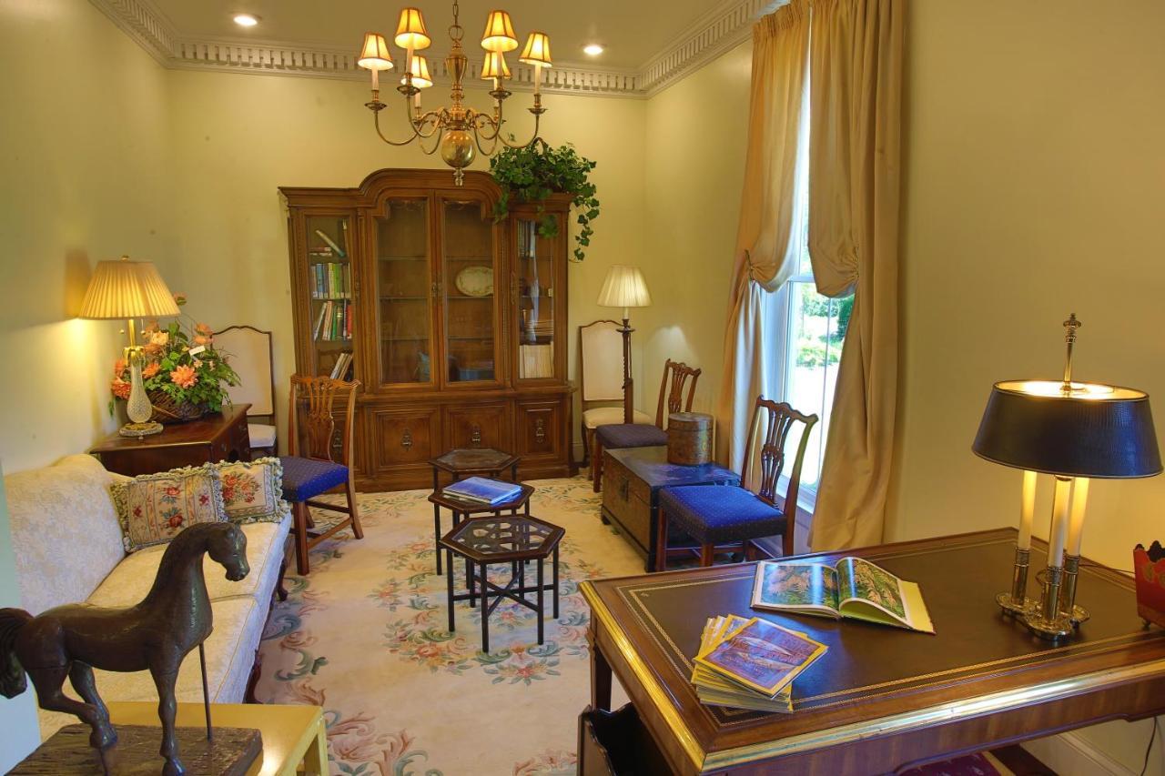 Inntiquity, A Country Inn Logansport Buitenkant foto