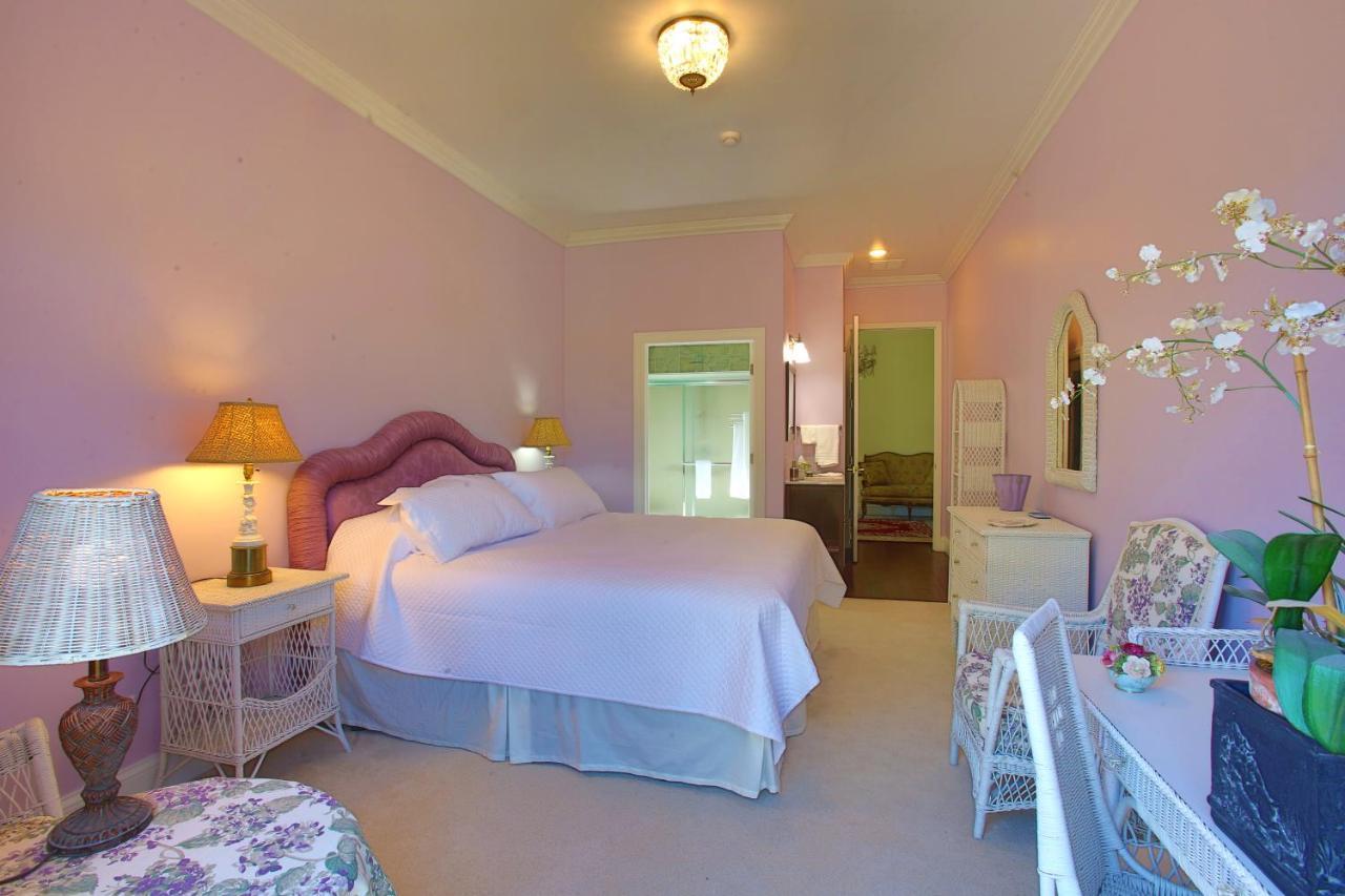 Inntiquity, A Country Inn Logansport Buitenkant foto